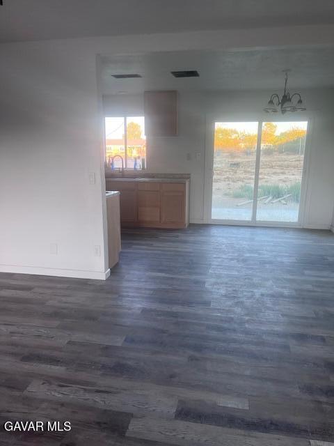 Building Photo - 40054 Ridgemist St