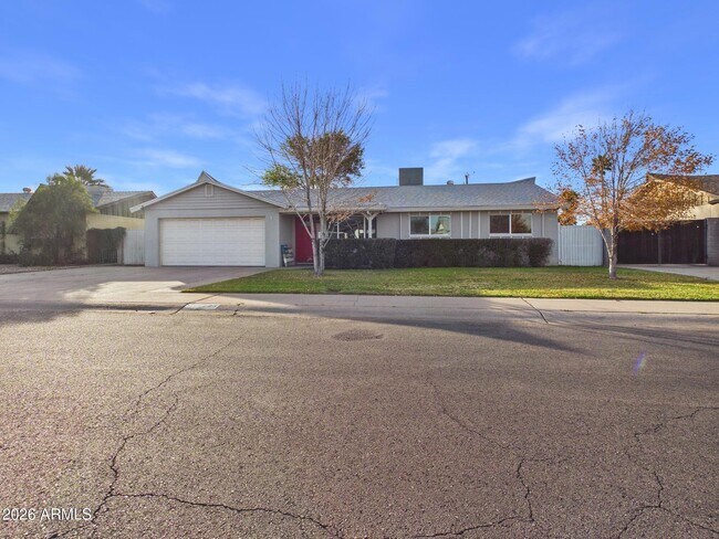 Building Photo - 3223 W Joan De Arc Ave