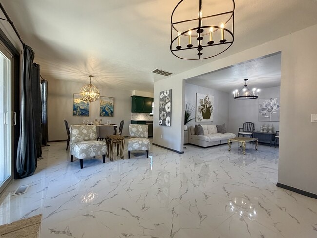 Building Photo - 1518 Cinderella Ave