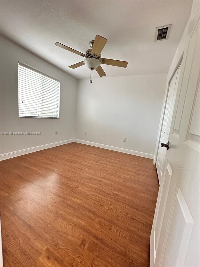Building Photo - 7001 SW 164th Ct