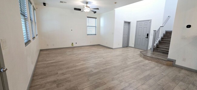 Building Photo - Upgraded-Gorgeous 3 bedroom in Henderson!