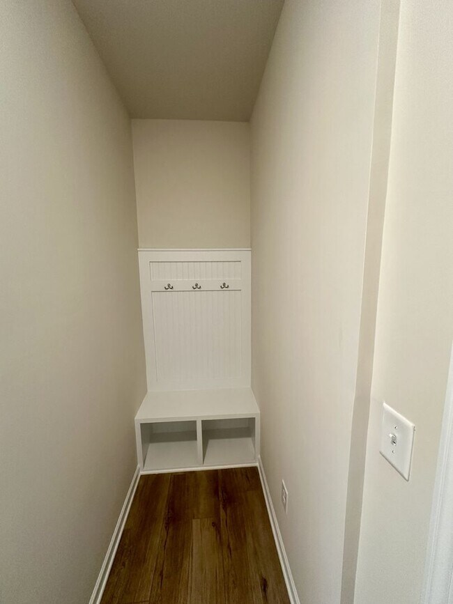 Building Photo - Nice 2BR/2BA