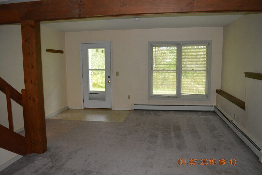 Building Photo - 35 Potter Ln