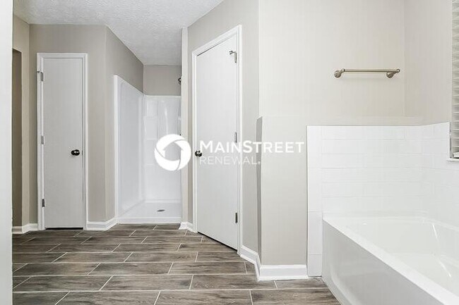 Building Photo - 3 Bedroom Pet-Friendly Home in Jonesboro, GA with Main Street Renewal