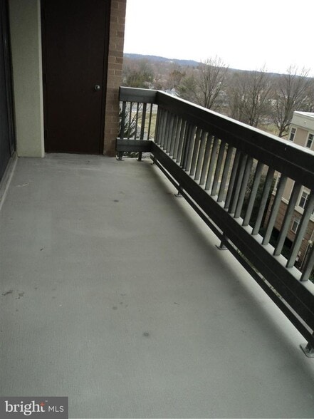 Large balcony with expansive views - 5505 Seminary Rd