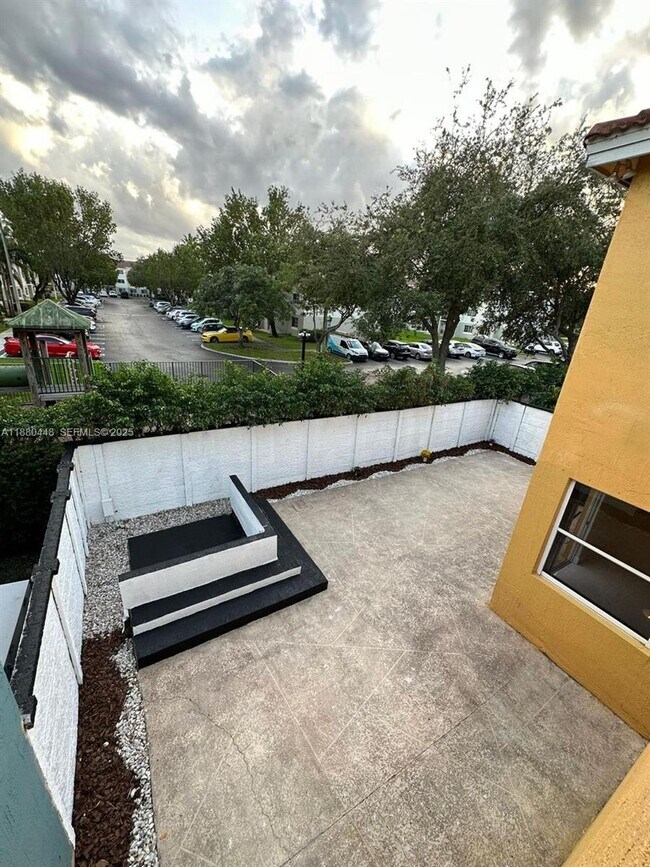 Building Photo - 10812 NW 51st Ln