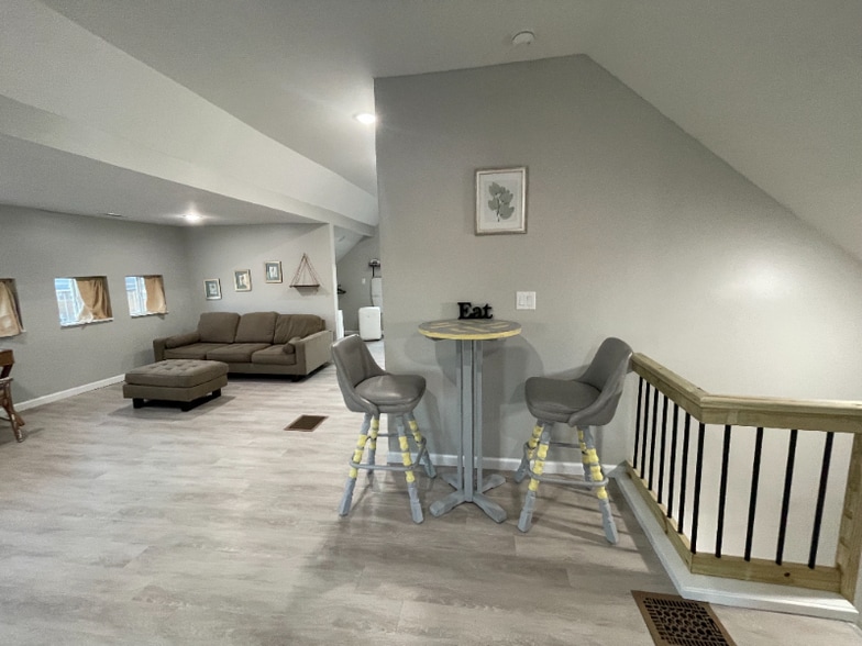 Building Photo - 4522 E Washington St