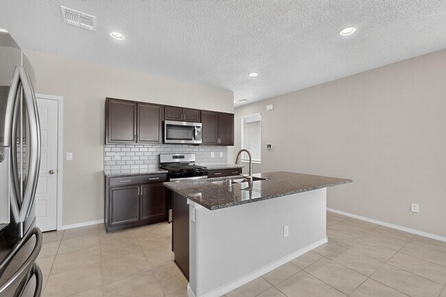 Building Photo - 4847 Mount Salas St NE