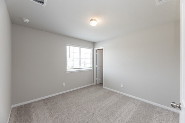 Building Photo - 4906 Yello Ginko Trl