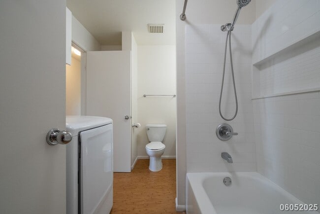 Building Photo - $2700 / 2 BED / 1 BATH IN WAIPIO
