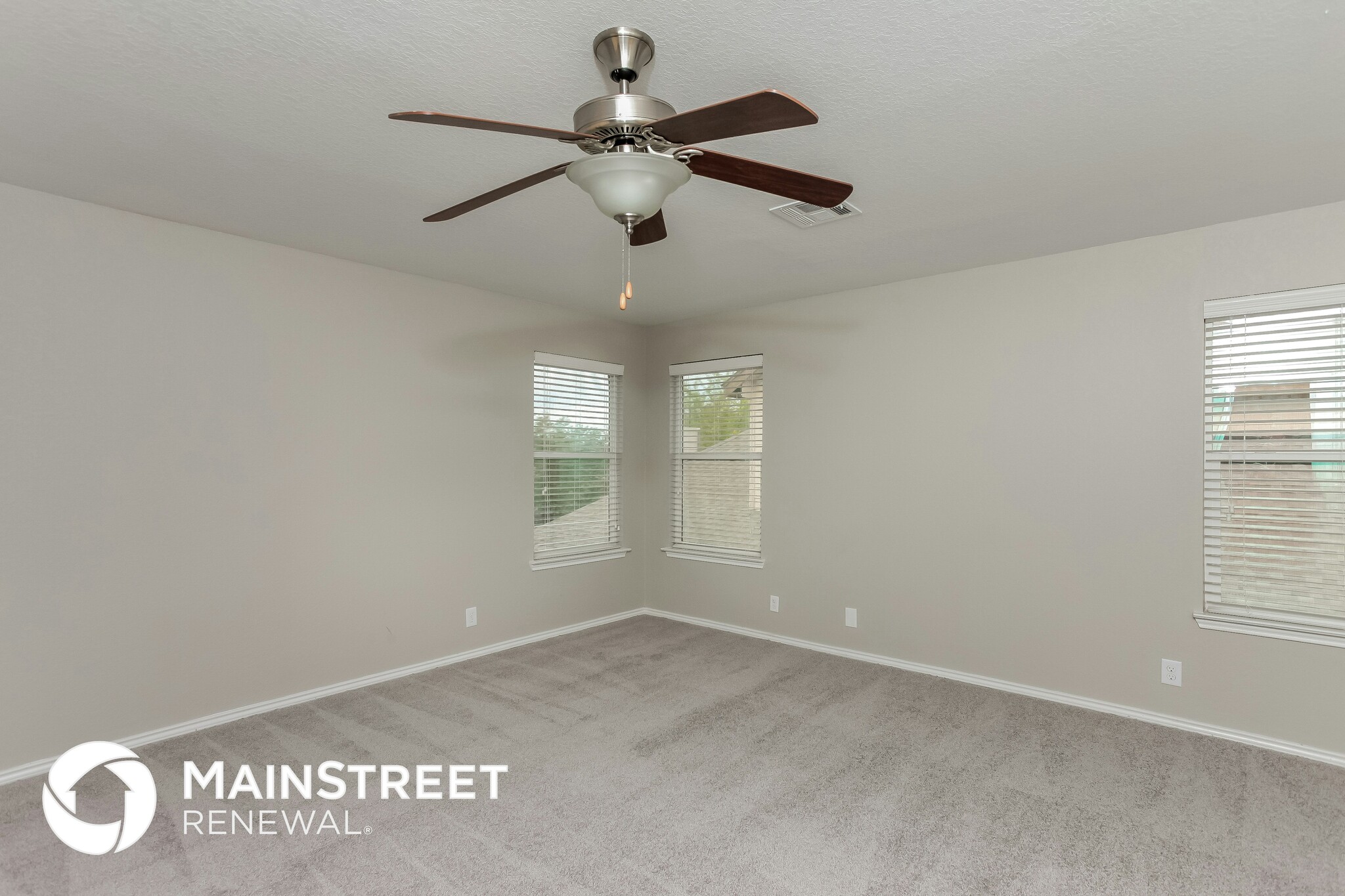 Building Photo - 205 Sunset Heights