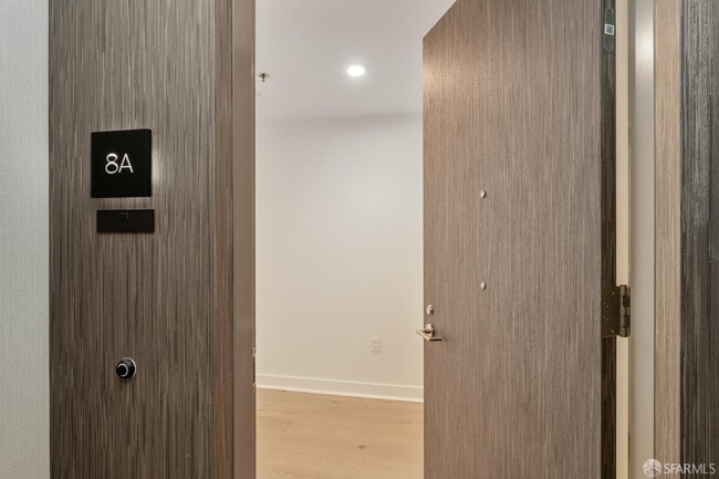 Building Photo - 201 Folsom St