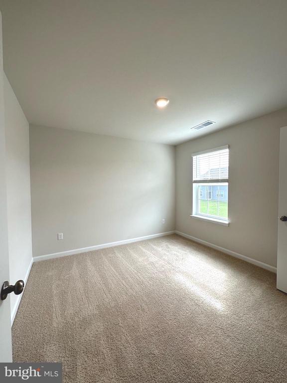 Building Photo - 124 Charing Cross Dr