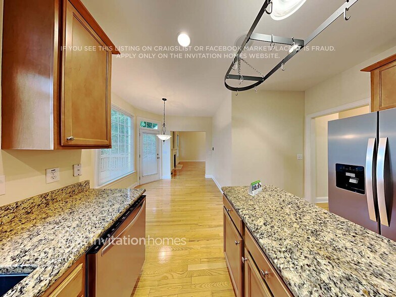 Building Photo - 508 Findhorn Ln