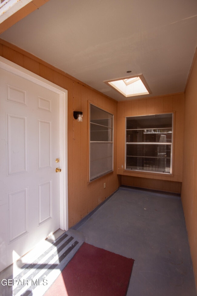 Building Photo - 8153 St Andrew Ln