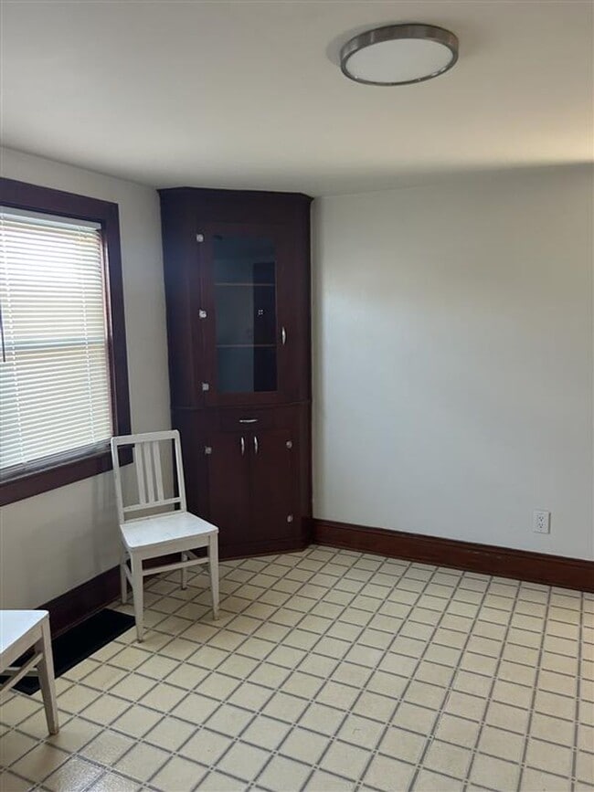 Building Photo - Single Family House for rent in Eastern Schools