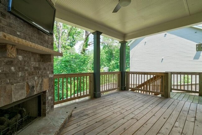 Building Photo - 1317 Winfair Ln NE