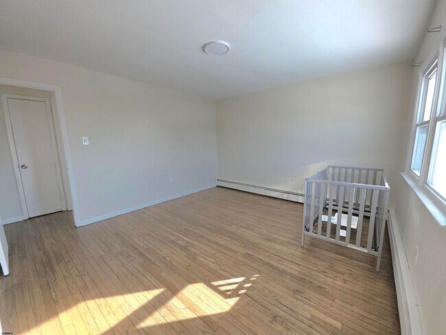 Building Photo - 2304 Hamilton Ave