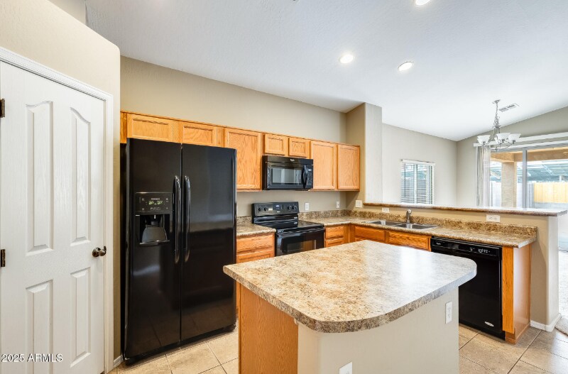 Building Photo - 1979 N Vista Ln