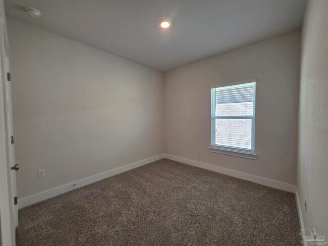 Building Photo - 5839 Sargassum Ln