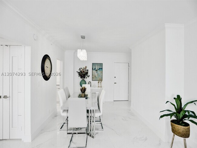 Building Photo - 2501 S Ocean Dr