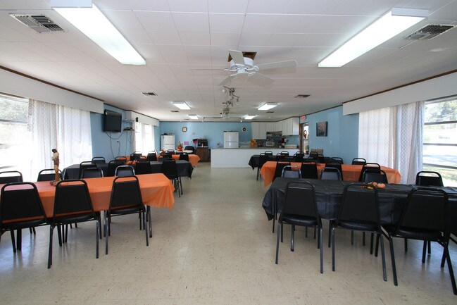 Building Photo - 6991 Fort King Rd