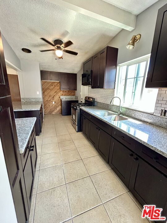 Building Photo - 8198 Helena Ave