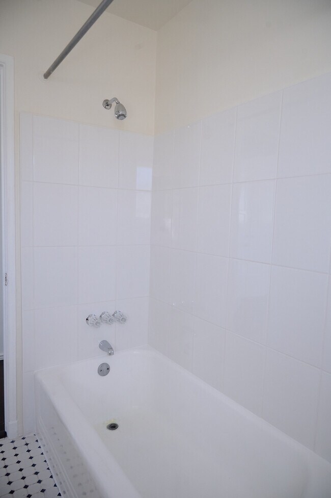 Building Photo - 5707 Clemson St