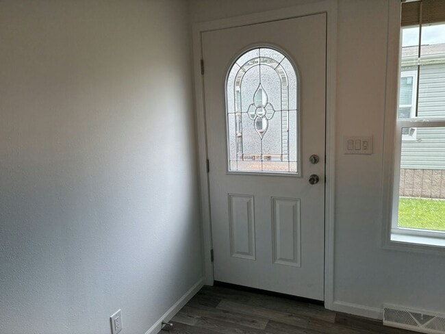 Building Photo - 498 Cimarron
