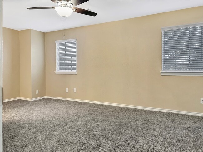 Building Photo - 1111 Baker Dr