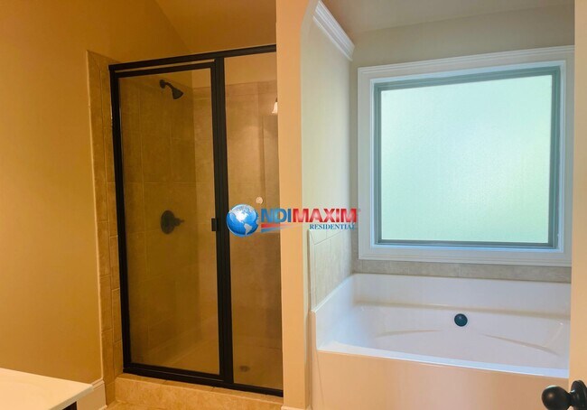 Building Photo - Brick front 4-bedroom house in Lawrenceville