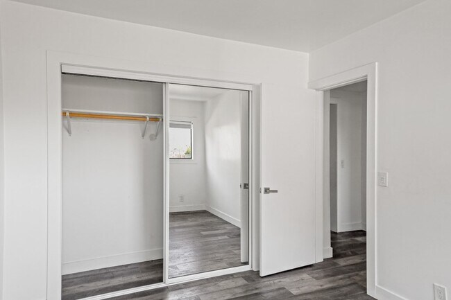 Building Photo - 215 N Fickett St