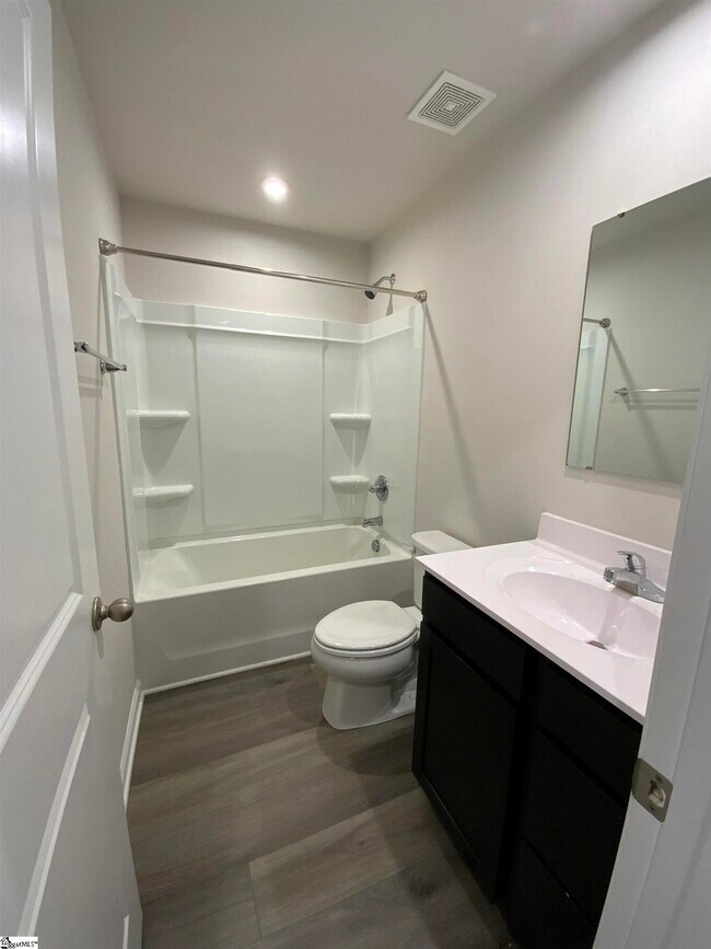 Building Photo - 4 Tidworth Dr