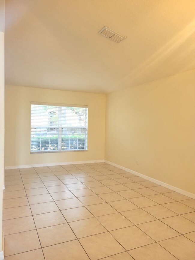 Building Photo - 4 Bedroom House in Eagle Creek, Lake Nona