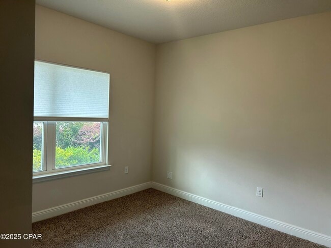 Building Photo - 245 Villa Bay Dr