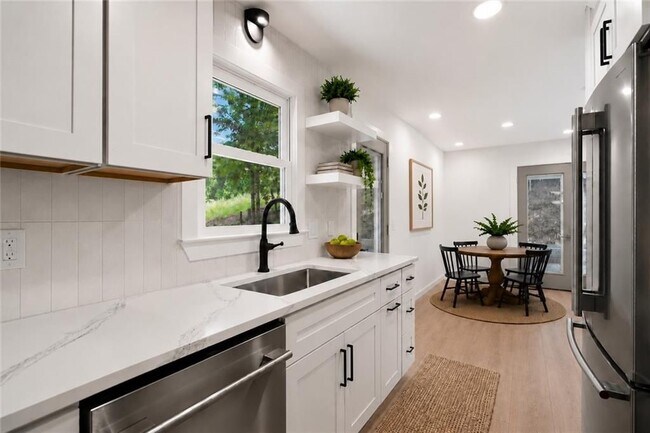 Building Photo - 26 Ridgeview Ct