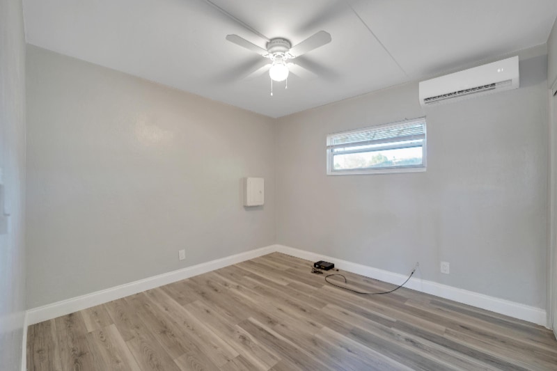 Building Photo - 2475 18th Ave S