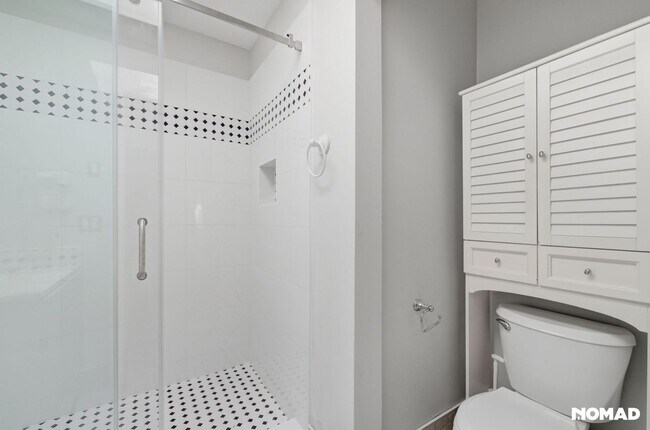 Building Photo - 5300 Locksley Ave