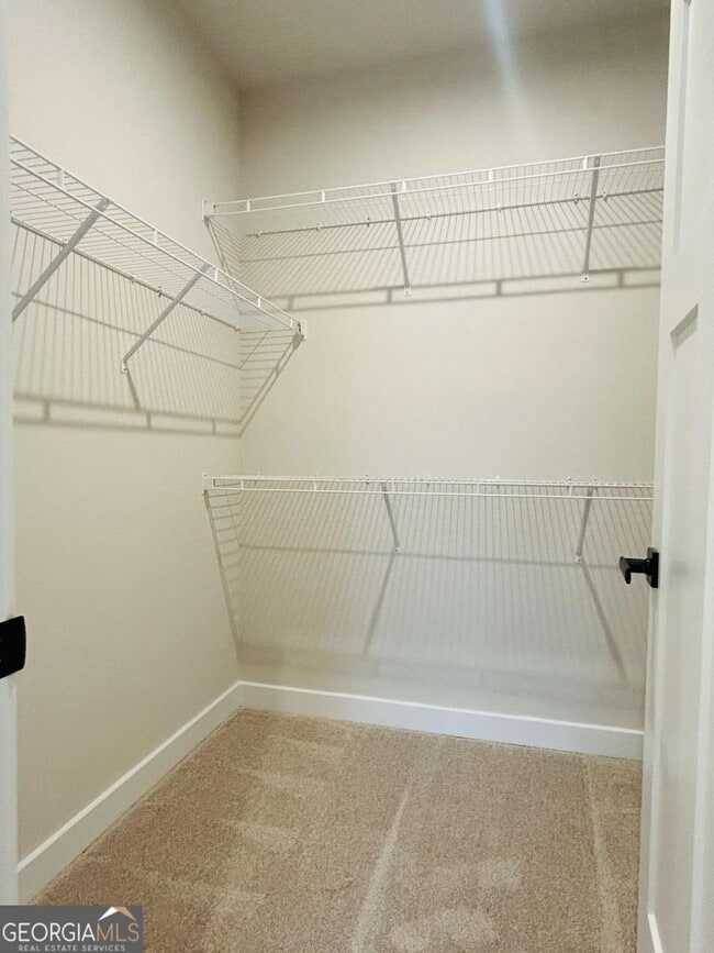 Building Photo - 420 Thatch Ter