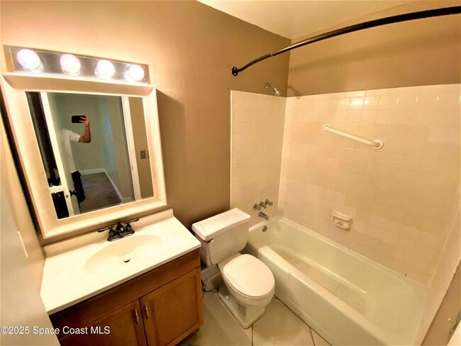 Building Photo - 261 Cape Shores Cir