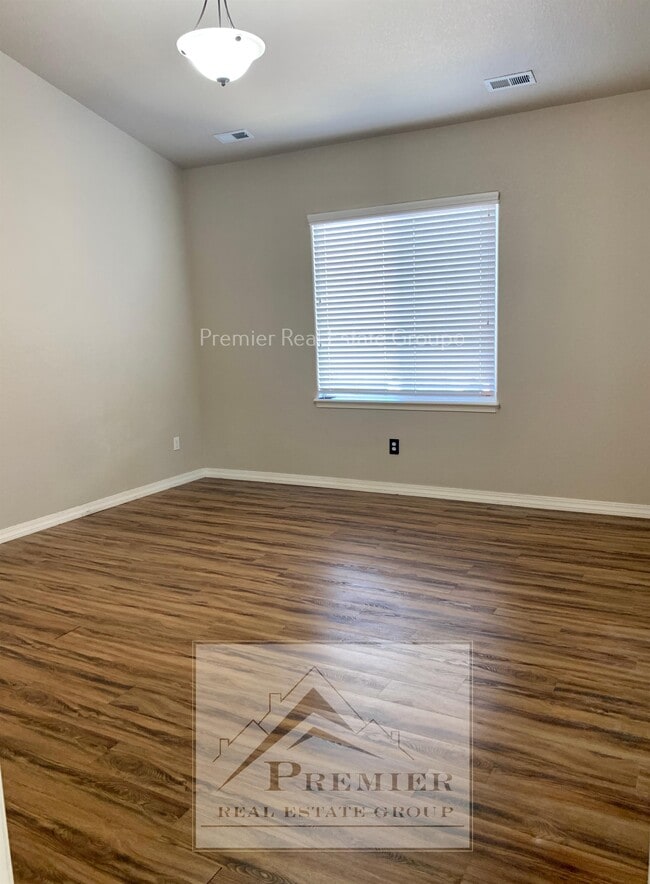 Building Photo - 6679 Bethesda Point