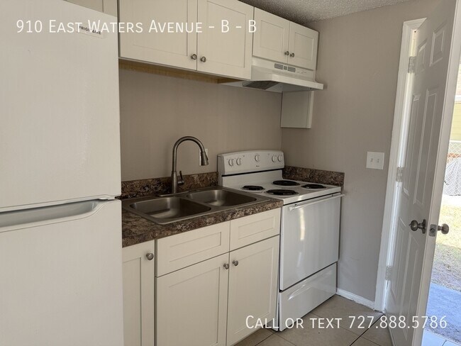 Building Photo - 910 E Waters Ave