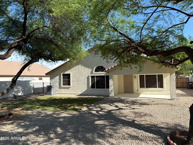 Building Photo - 9630 W Reno View Dr