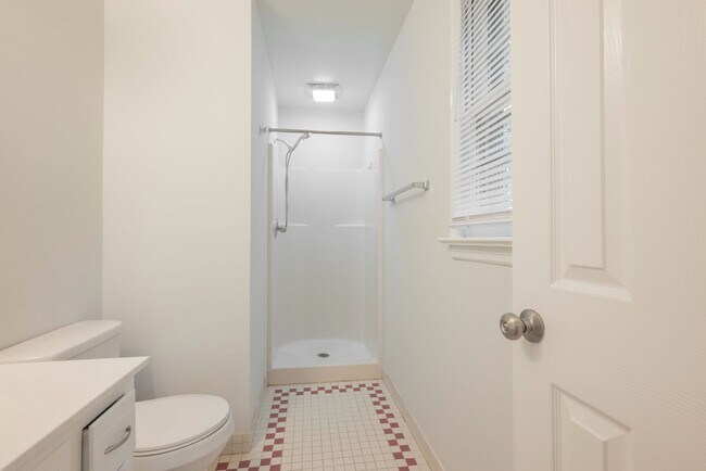 Building Photo - Charming 3 Bedroom Single-Family Home for Rent in Chester!