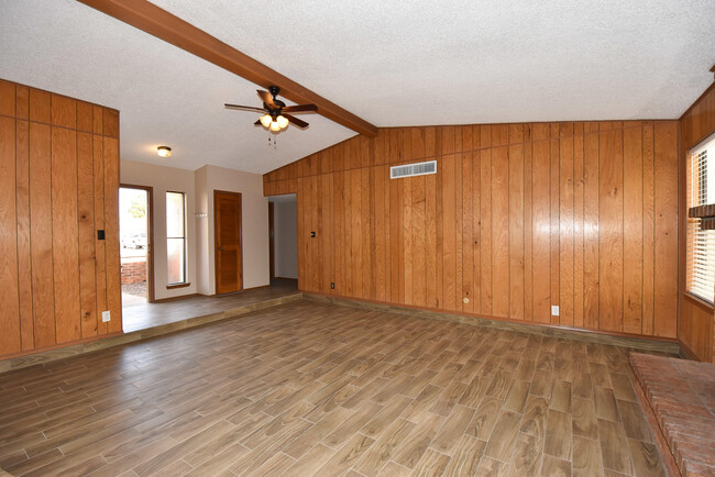 Building Photo - 11234 Red Hawk Ln