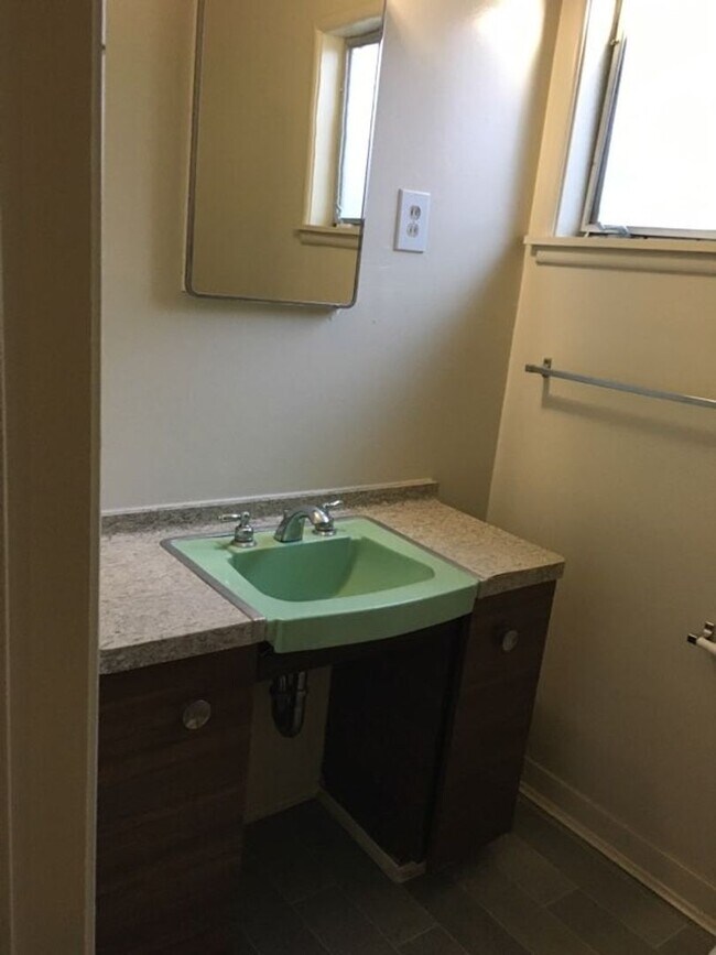 Building Photo - *DS647/7th408-McKinney, Sally