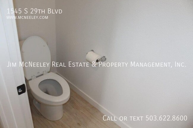 Building Photo - 1545 S 29th Blvd