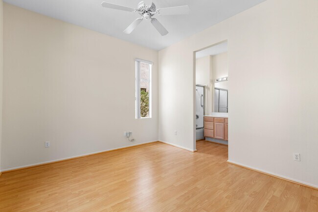 Building Photo - 78745 Platinum Dr