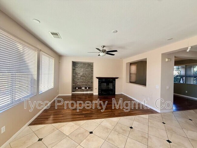 Building Photo - 5215 Sandbar Cove Way