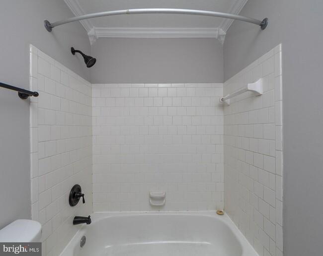 Building Photo - 31 Stone Falls Ct